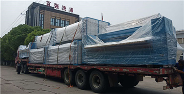 六一兒童節(jié)百?gòu)?qiáng)上海浦東客戶訂購(gòu)的5輥燙平機(jī)等洗滌設(shè)備發(fā)貨