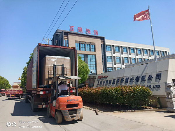 百?gòu)?qiáng)洗滌設(shè)備今日分別出口韓國(guó) 發(fā)貨江西